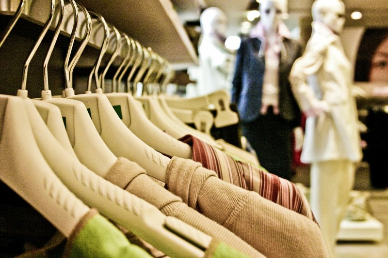 Acryl, Polyamid, Polyester – welche Kleidungszusammensetzung bietet uns Fast Fashion ?