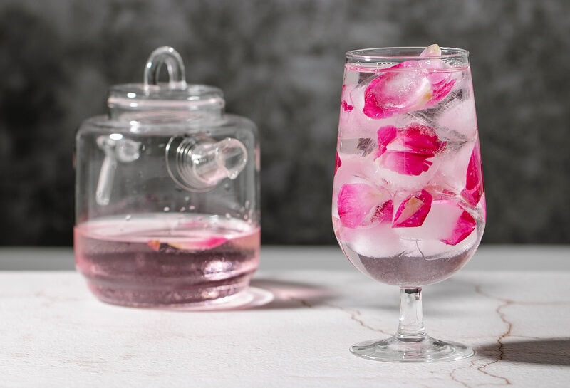 Rosenwasser? Wofür ist es, wie benutzt man es?