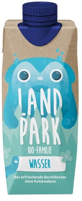 Natürliches Mineralwasser von LANDPARK in 500 ml Flasche, frisch und klar, mit natürlichem Mineralgehalt.