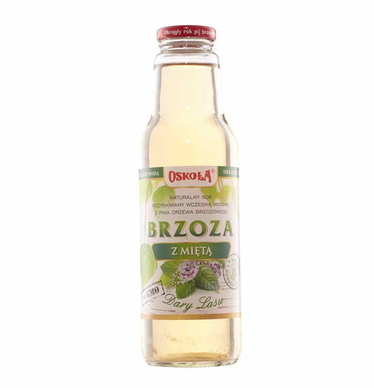 Birkensaft mit Minze in 300 ml Flasche von OSKOŁA, erfrischendes Getränk mit Minzgeschmack und naturbelassenem Birkenextrakt.