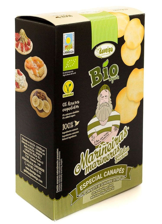 BIO Cracker mit Olivenöl von DAVEIGA, 100 g, knusprige Cracker mit goldbraunem Olivenöl, auf weißem Hintergrund.
