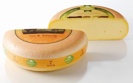 Bio-Gouda-Käse von OMA, ca. 25 kg, mit 55 % Fetttrockenmasse, reifer Käse in einer schönen Holzpalette