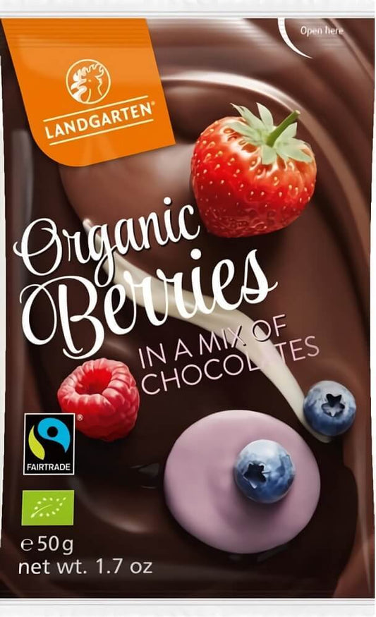Gefriergetrocknete Himbeeren, Heidelbeeren und Erdbeeren in Schokolade, glutenfrei, Bio, 50 g, LANDGARTEN