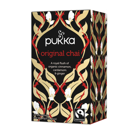 Bio Chai Tee von PUKKA, 20 PUKKA-Beutel, aromatischer Gewürztee in Packung, naturbelassen und biologisch.