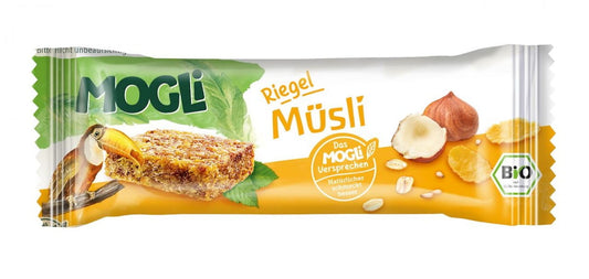 BIO Müsliriegel von MOGLI, 25 g, geöffneter Riegel mit Haferflocken, Nüssen und Trockenfrüchten, Nahaufnahme