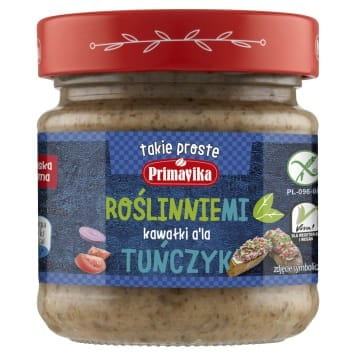 Gemüsestücke von PRIMAVIKA, vielseitige A'LA Thunfisch PRIMAVIKA, in einer transparenten Schüssel auf einem weißen Hintergrund.
