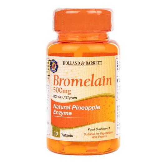 Bromelain Tabletten von HOLLAND & BARRETT, 60 Stück, Nahrungsergänzungsmittel mit Ananas-Extrakt, auf weißem Hintergrund.