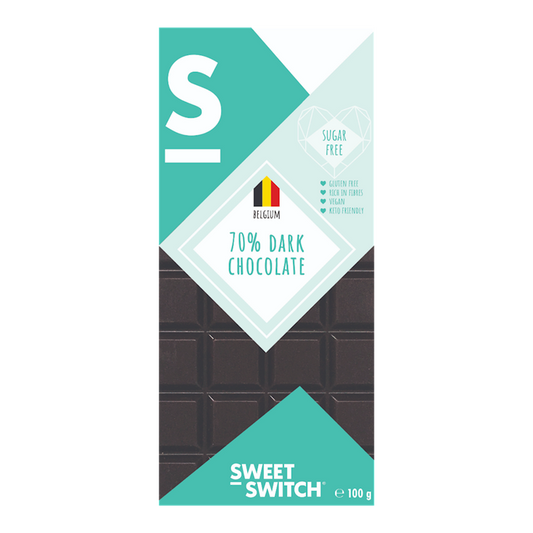 Bitterschokolade mit Mandeln und Meersalz von SWEET SWITCH, ohne Zuckerzusatz, 100g, zeigt Schokoladentafel mit Mandeln und Meersalz.